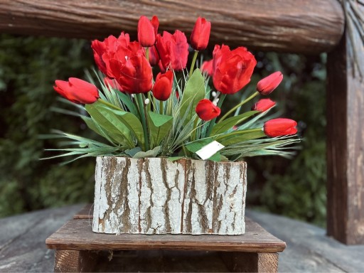 Zdjęcie oferty: KWIATY kompozycja tulipany drewno skrzynka balkon