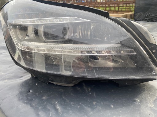 Zdjęcie oferty: A2188208861 Mercedes CLS C 218 lampa przód 