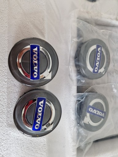 Zdjęcie oferty: Zestaw dekielków kół Volvo OE 30671515