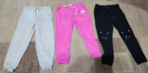 Zdjęcie oferty: 3 pary spodni dla dziewczynki w rozmiarze 98/104