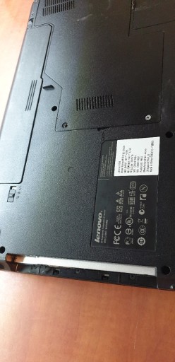 Zdjęcie oferty: Laptop Lenovo g550 działa ale 