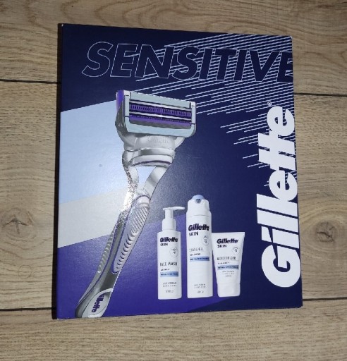 Zdjęcie oferty: Zestaw Gillette Sensitive Skinguard z maszynką