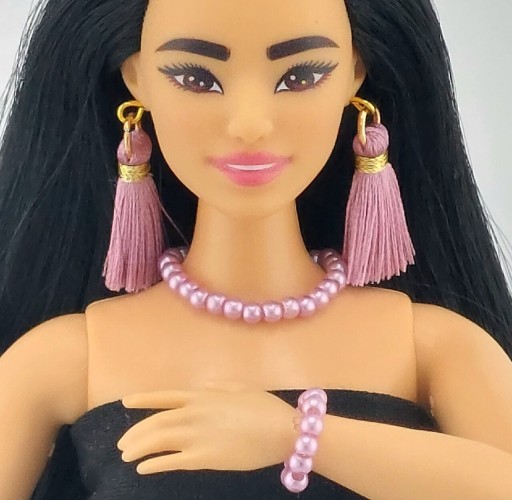 Zdjęcie oferty: Zestaw biżuterii dla lalek Barbie liliowy