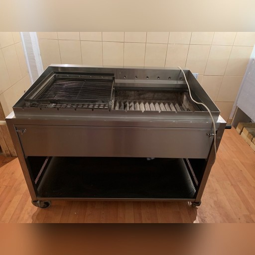 Zdjęcie oferty: Grill węglowy, gastronomiczny, obrotowy, 12 szpad 