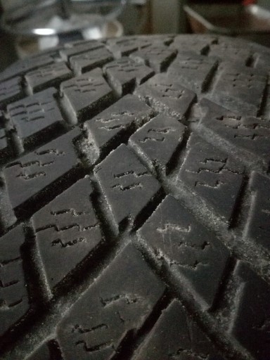 Zdjęcie oferty: Komplet 4 x opony zimowe 165/60 R15.  6mm. 