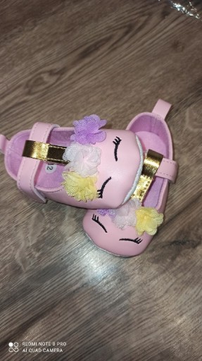 Zdjęcie oferty: Nowe buciki dla dziewczynki różowe 7/12 mies