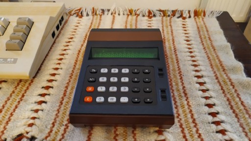Zdjęcie oferty: Kalkulator Elwro 131 / brązowa wersja 