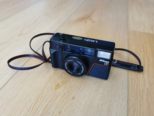 Zdjęcie oferty: Nikon L35AF2 analog kompakt na film, kliszę 35 mm