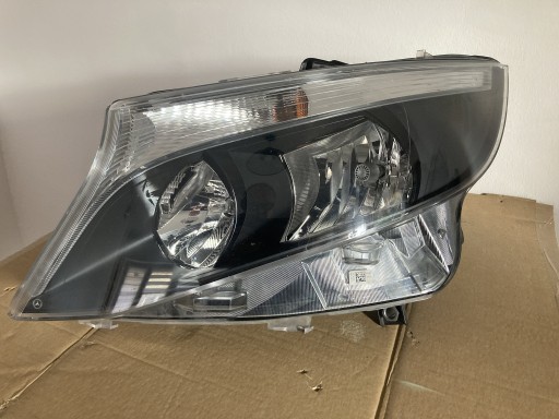 Zdjęcie oferty: Mercedes W447 lampa przednia lewa a4479067700