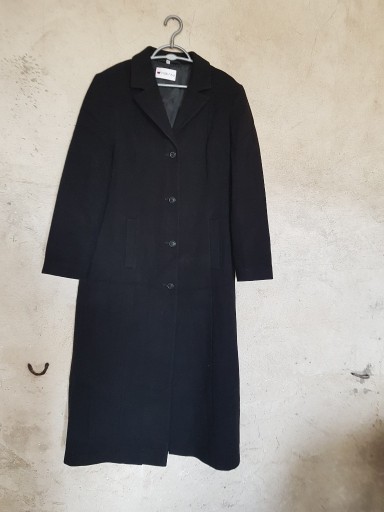 Zdjęcie oferty: Damski czarny płaszcz "Fiabiani" wielkość 40