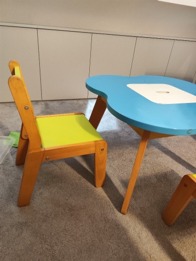 Zdjęcie oferty: Krzesła i stolik Timoore