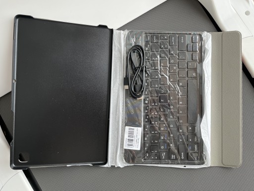 Zdjęcie oferty: Klawiatura+CASE pokrowiec Samsung TabA7 2020 10.4