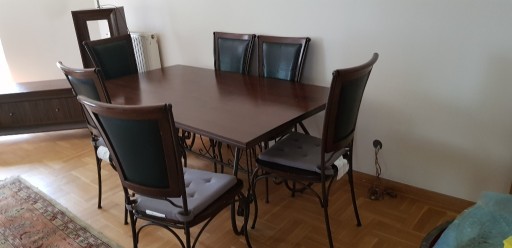 Zdjęcie oferty: Duży stół z krzesłami