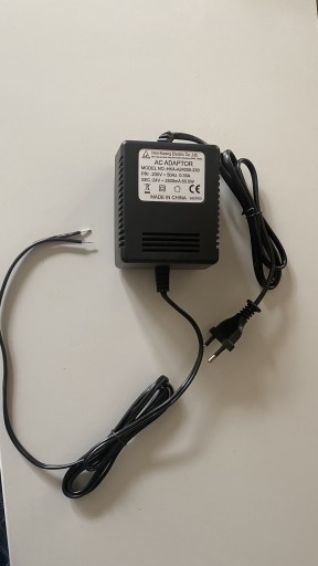 Zdjęcie oferty: Zasilacz 230v - 24v 2500mA