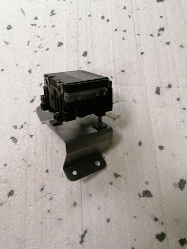 Zdjęcie oferty: Tesla Radar i mocowanie  S, X  1057551-00-B