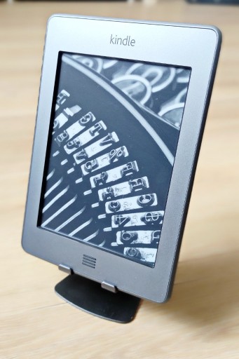 Zdjęcie oferty: Czytnik Kindle Touch 4 gen - dotykowy - MP3 - 3GB