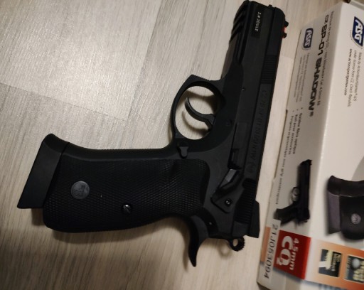 Zdjęcie oferty: Pistolet METAL wiatrówka stan NOWY !