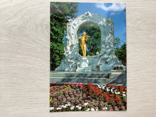 Zdjęcie oferty: Wiedeń pomnik Johanna Straussa Austria