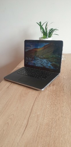 Zdjęcie oferty: Dell ladny laptopik