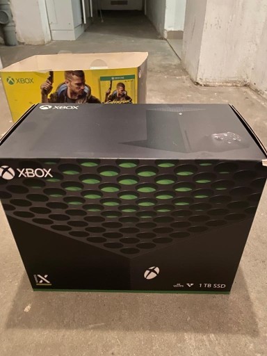 Zdjęcie oferty: Xbox Series X 1 TB + 3 gry