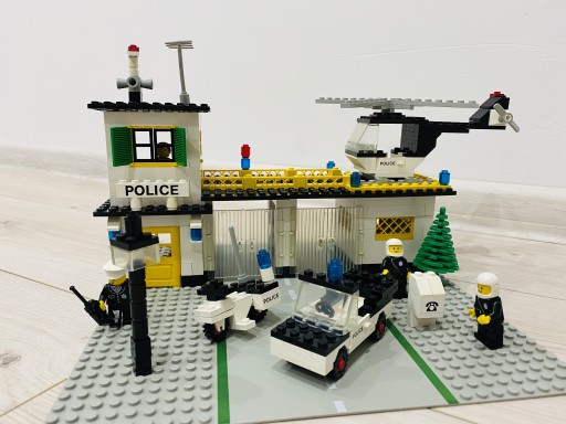 Zdjęcie oferty: Lego 381 Posterunek policji i instrukcja 