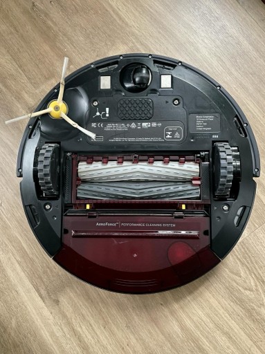 Zdjęcie oferty: IRobot Roomba 886 - robot sprzątający
