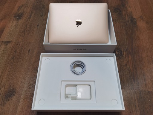 Zdjęcie oferty: Apple MacBook Air 13 M1 (2TB SSD, 16GB RAM) A2337