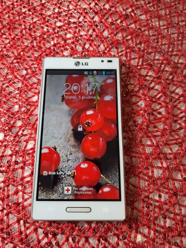 Zdjęcie oferty: Telefon LG Optimus L9 P760 Stan Bardzo Dobry Ekran jak nowy Licytuj od 1zł