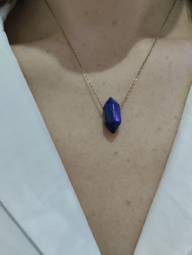 Zdjęcie oferty: Naszyjnik z wisiorkiem z lapis lazuli 
