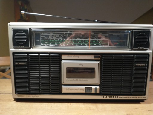 Zdjęcie oferty: Radiomagnetofon TELEFUNKEN "BAJAZZO CR 8000 stereo (sprawny)