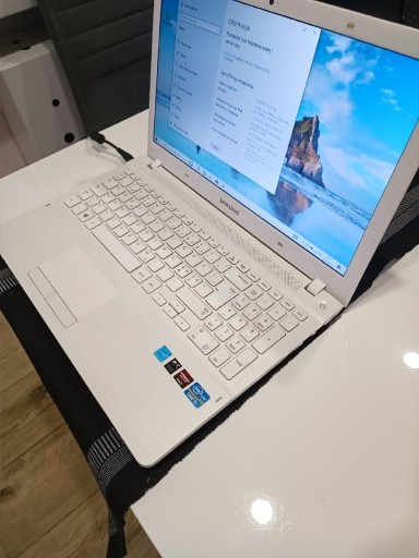 Zdjęcie oferty: Laptop Samsung 370R i5 15,6" stan idealny 