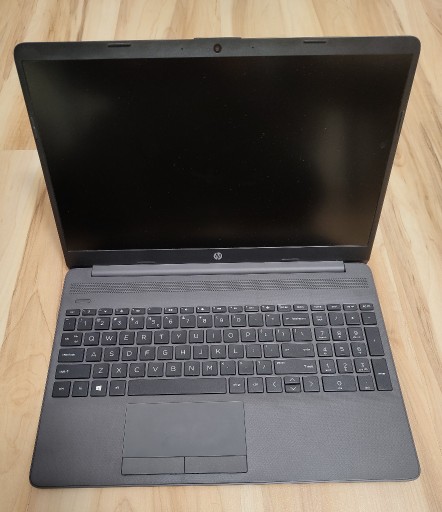 Zdjęcie oferty: Laptop HP 255 G8 AMD Athlon Gold 3150U