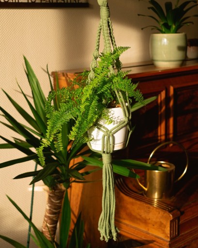 Zdjęcie oferty: Ręcznie wykonany zielony kwietnik z makramy