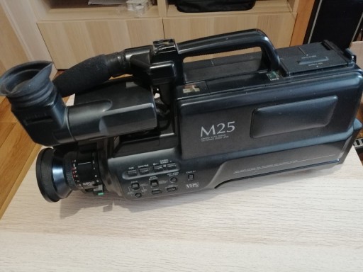 Zdjęcie oferty: Panasonic M25 VHS NV-M25EE  kamera VHS