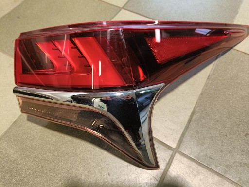 Zdjęcie oferty: LAMPA TYLNA PRAWA LEXUS LS500