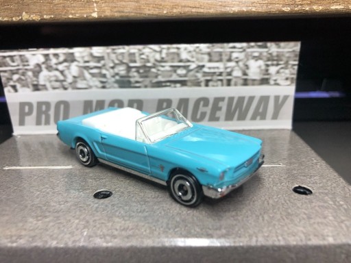 Zdjęcie oferty: Hot Wheels - Ford Mustang Convertible '65