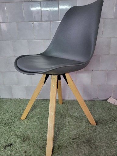 Zdjęcie oferty: Krzesło do biurka dla dziecka drewniane IKEA WYSYŁ
