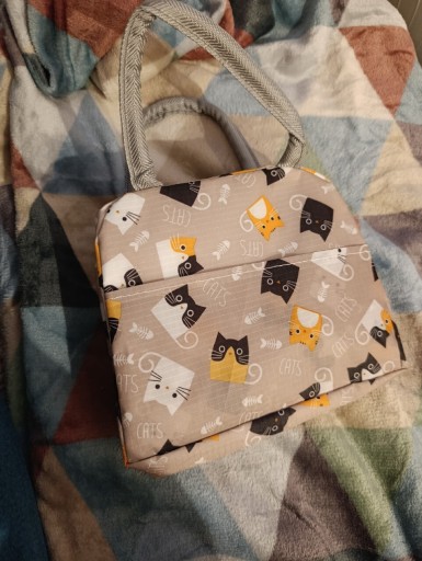 Zdjęcie oferty: Nowa torba termiczna lunch box na kanapki kotki 