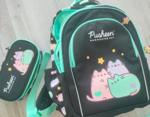 Zdjęcie oferty: Plecak szkolny Pusheen w zestawie piórnik,używane