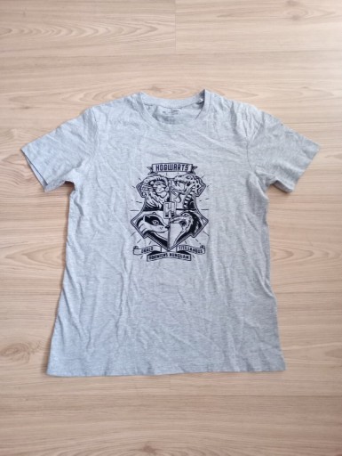 Zdjęcie oferty: T- shirt chiopięcy rozmiar 158/164 nowy 