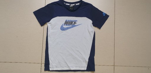 Zdjęcie oferty: Koszulka NIKE biało granatowa rozm 147-158 cm 12-13 lat