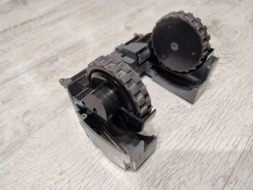Zdjęcie oferty: Moduł koła lewego ,L` + Moduł koła prawego ,R` Irobot Roomba 870
