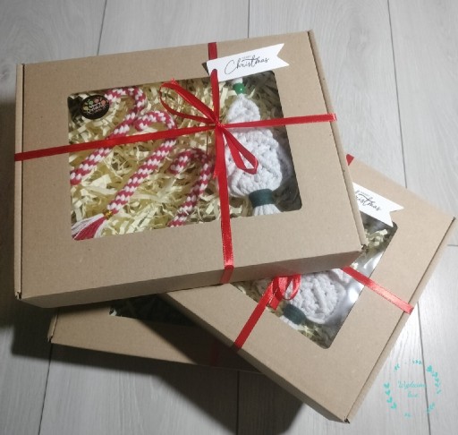 Zdjęcie oferty: Świąteczny box makrama, ozdoby na choinkę, na prezent - wyplecione love 