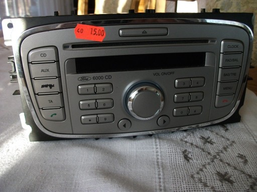 Zdjęcie oferty: RADIO z CD SAMOCHODOWE ,FORD 6000 CD, DO PRZEGLĄDU