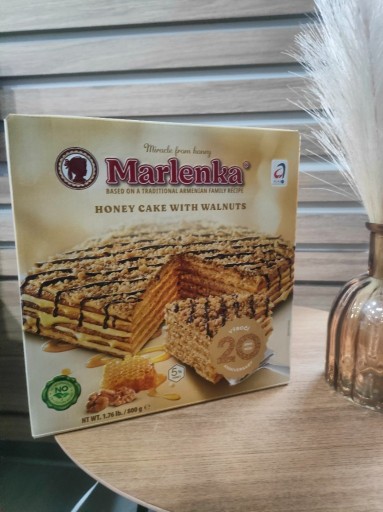 Zdjęcie oferty: Tort miodowy Marlenka z orzechami włoskimi 800 g