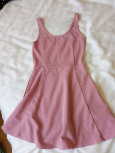 Zdjęcie oferty: Śliczna sukienka, firmy H&M. Rozmiar z metki 34.