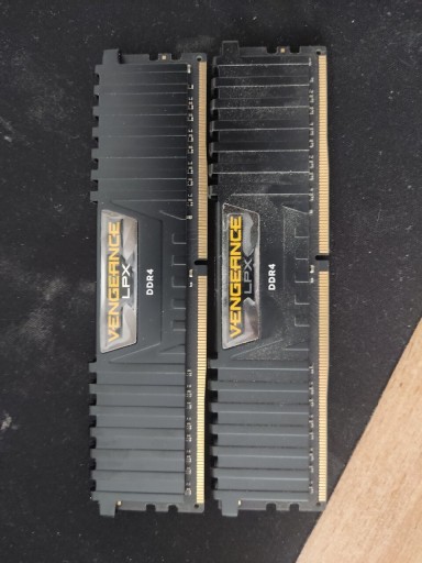 Zdjęcie oferty: Pamięć RAM Corsair Vengeance LPX 2x8GB 3200MHz