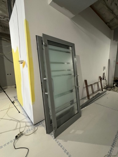 Zdjęcie oferty: aluminiowa rama na drzwi,framuga,szklane płyty
