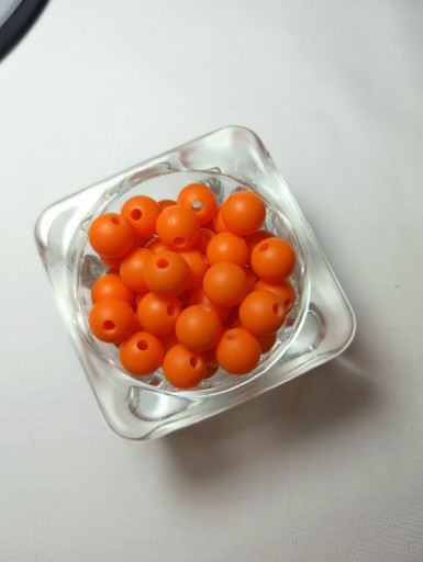 Zdjęcie oferty: Koraliki silikonowe 9 mm pomarańczowy 3 szt.