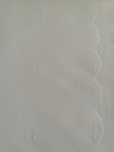 Zdjęcie oferty: Obrus biały plamoodporny nowy 110 x 160